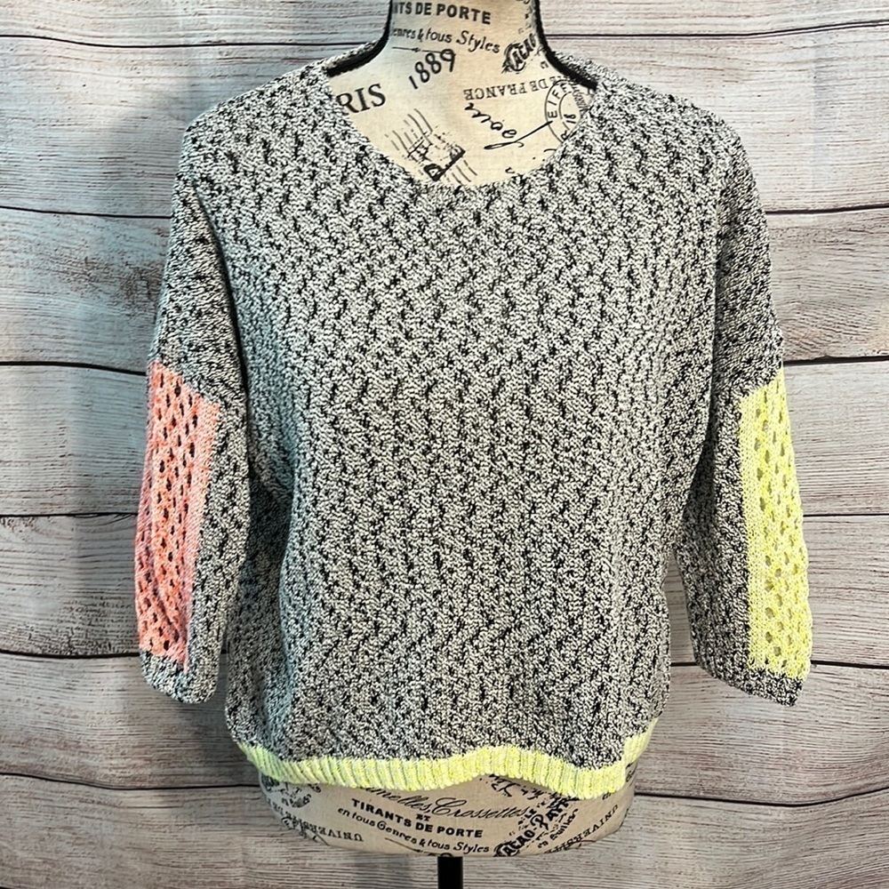 French Kyss Sweater Crew Neck Marled Short Sleeves Hi-lo  Size Small